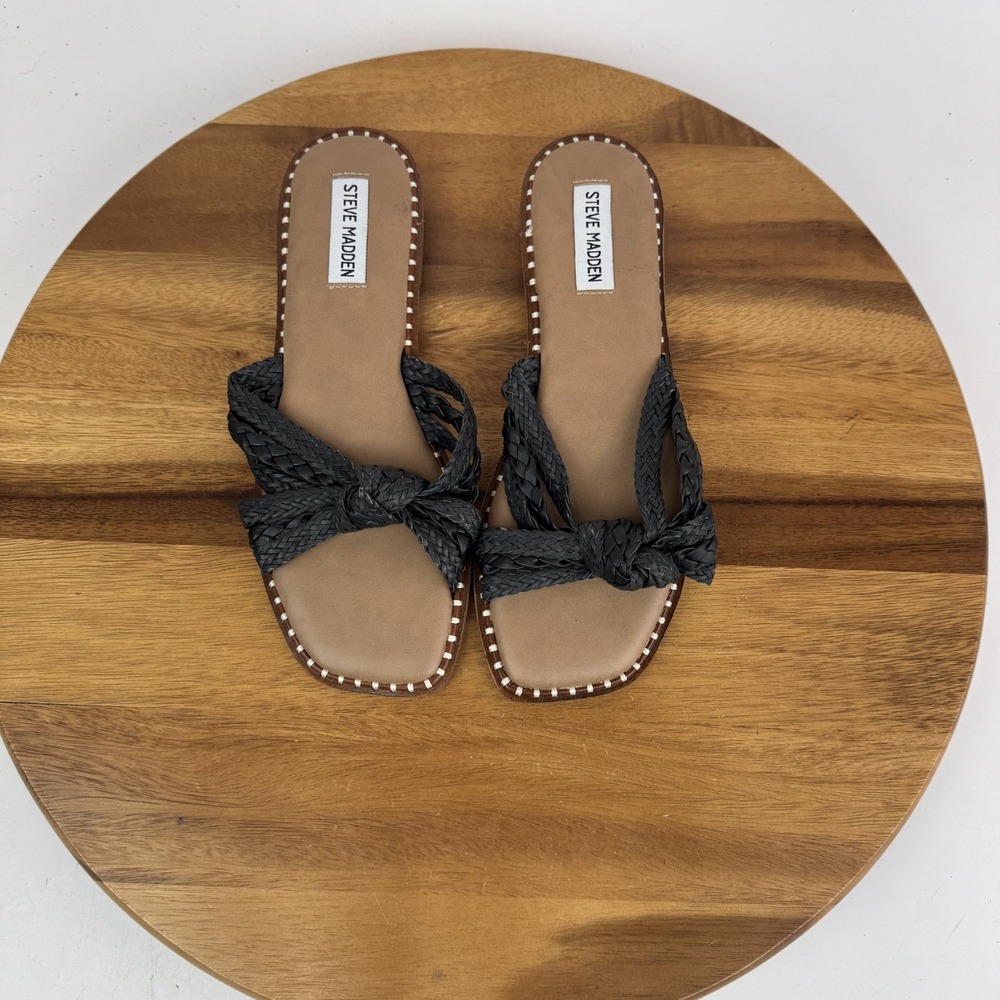 New NWOB Womens Steve Madden Wilmah Flat Slip On‎ Black Slides Sandals Size 8 M